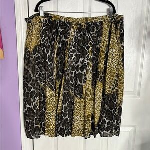 Flowy Knee-Length A-Line Skirt with Pleats